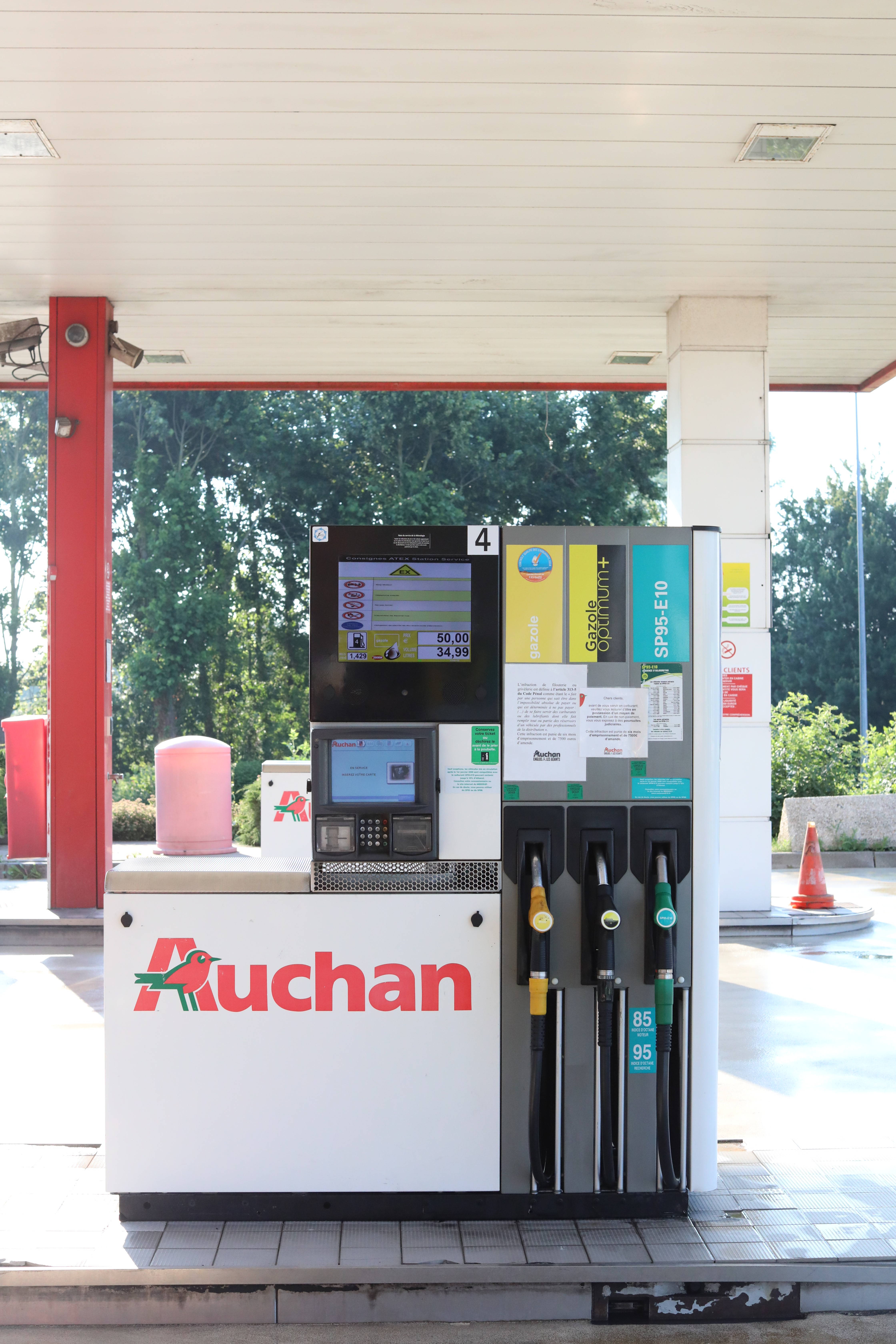 Picto Access - Station-essence Auchan - Englos
